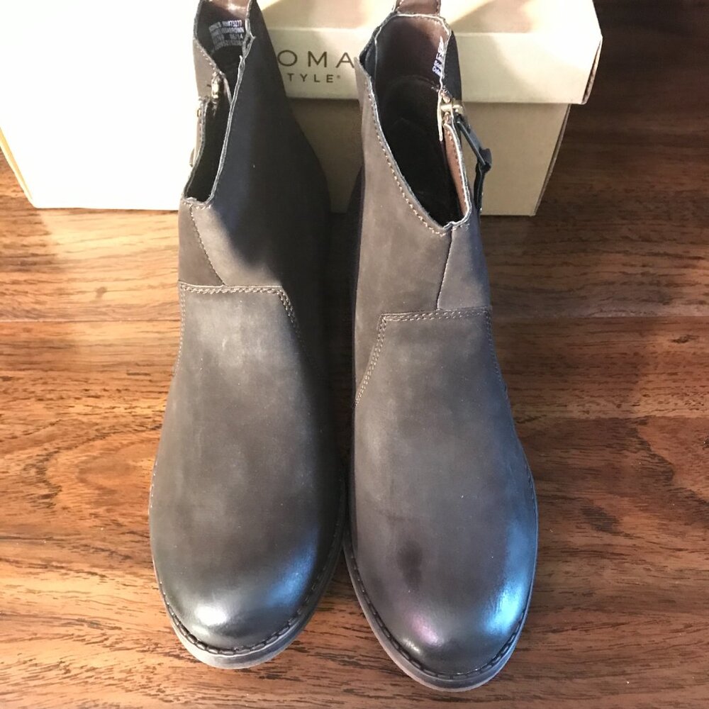 NEW Sonoma Melissa Ankle Boots Dark Brown Faux Suede Zipper Studs Womens 7.5 - Picture 4 of 10